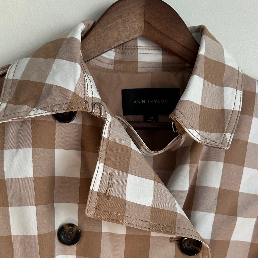 Ann Taylor Tan and White Checkered Trench Coat - Picture 3 of 12